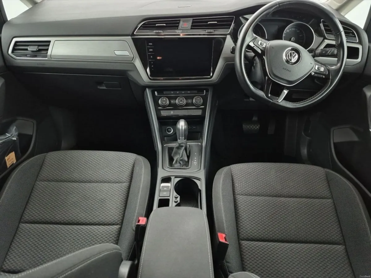 Volkswagen Touran TSI Comfort Line - Image 4