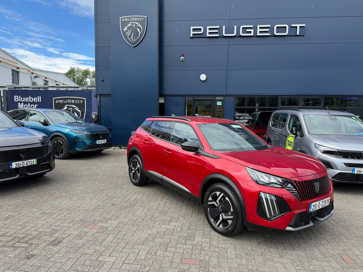 2025 Peugeot 2008 Allure 1.2 manual - Image 2