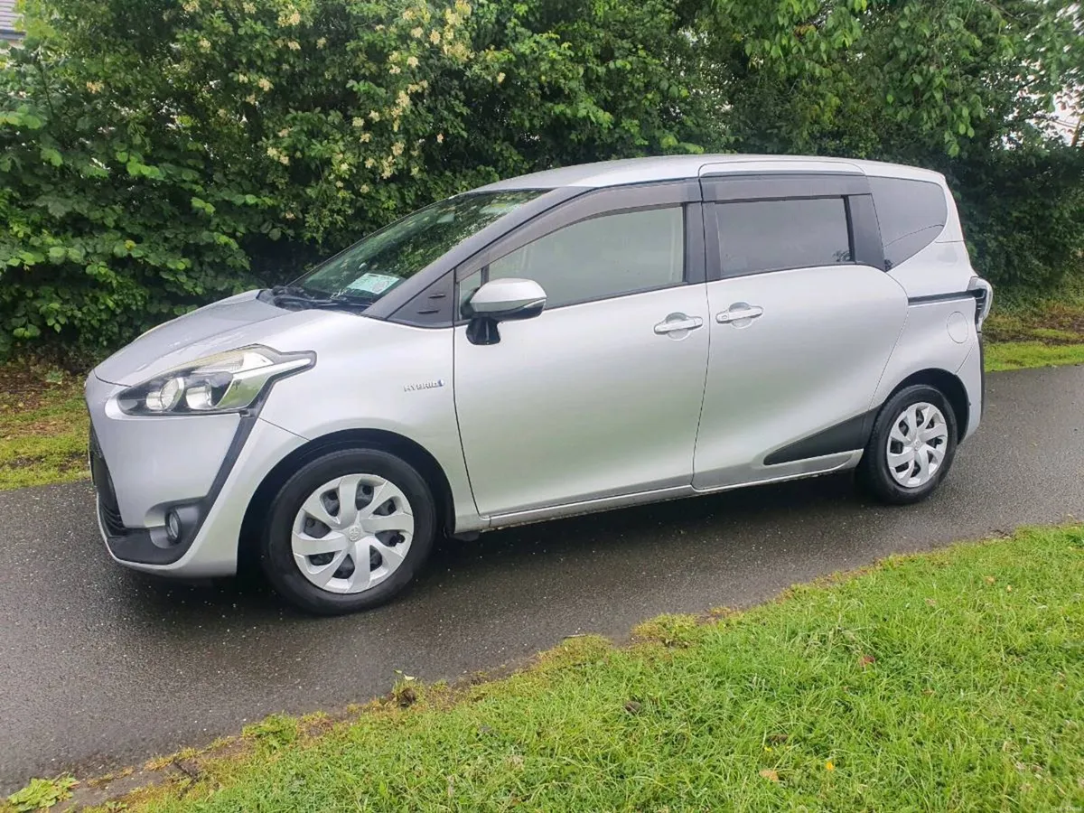 Toyota Sienta 2016 6 seater 1.5L hybrid NCT Oct 26 - Image 4