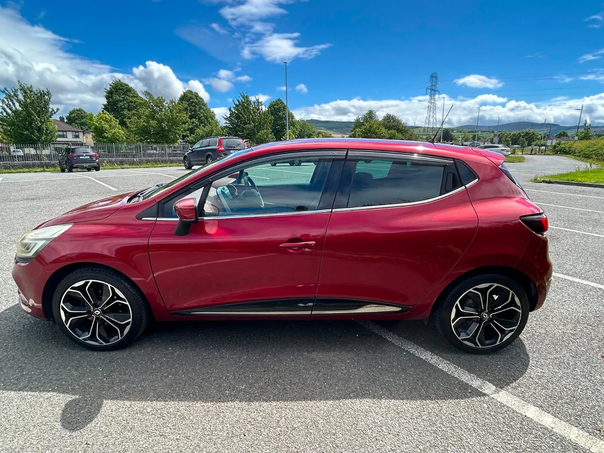 RENAULT CLIO 2017 1.2 PETROL AUTOMATIC - Image 5