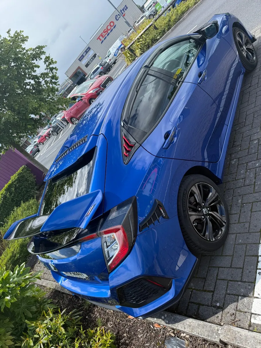 Honda Civic 2019 - Image 3