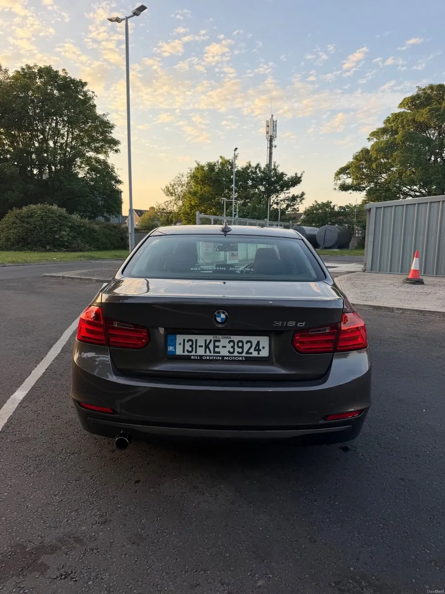 BMW 3-Series 2013 - Image 5