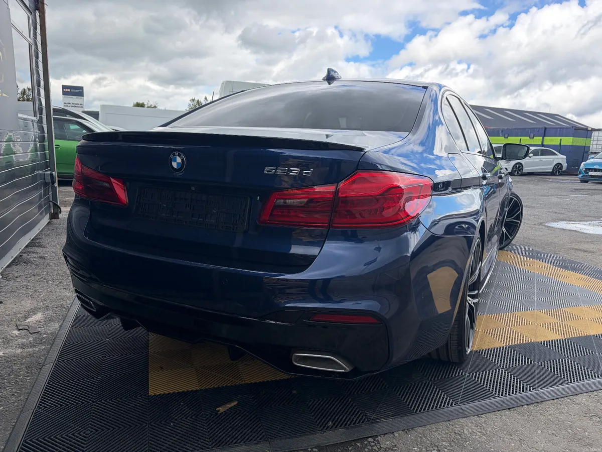 BMW 520D M Sport (Massage seats, HUD etc.) - Image 3