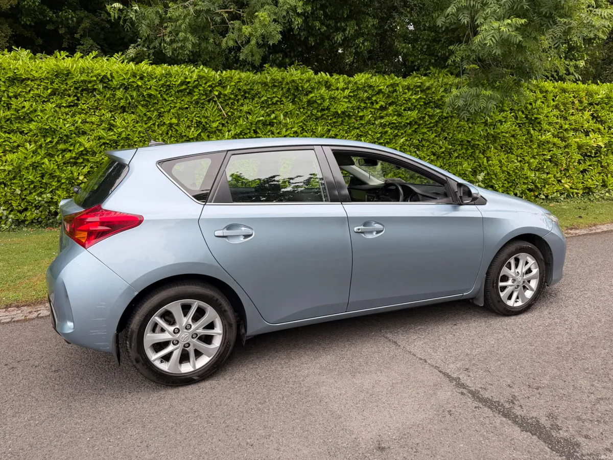 2013 Toyota Auris 1.6 Icon NCT + Tax €5450 - Image 3