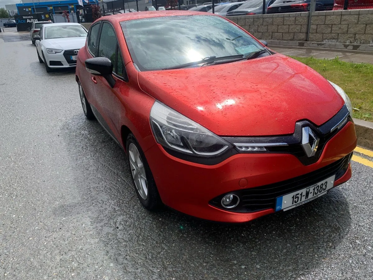 2015 Renault Clio 1.1 petrol, Nct 6/27, tax 5/26 - Image 2