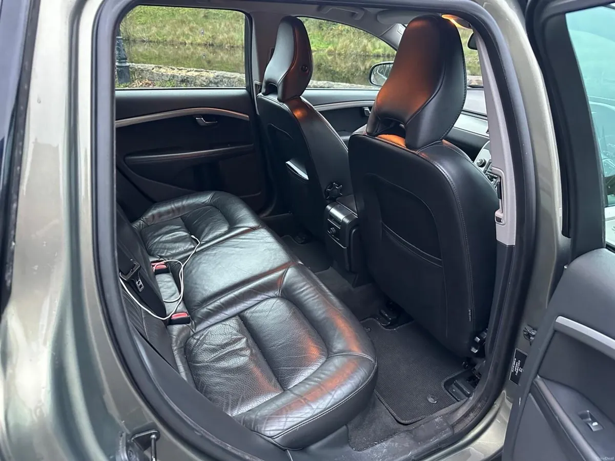 VOLVO V70 2012 - Image 4