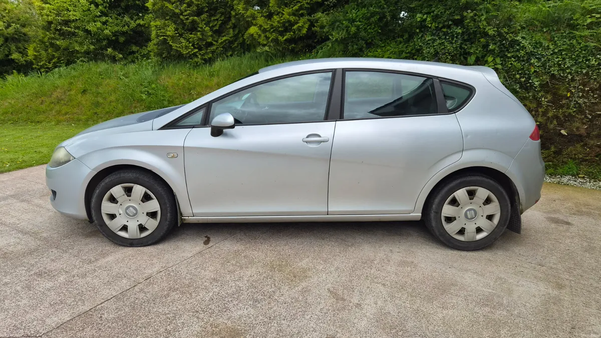07 LEON - NEW ALTERNATOR, BELT AND BATTERY - TAXED - Image 2