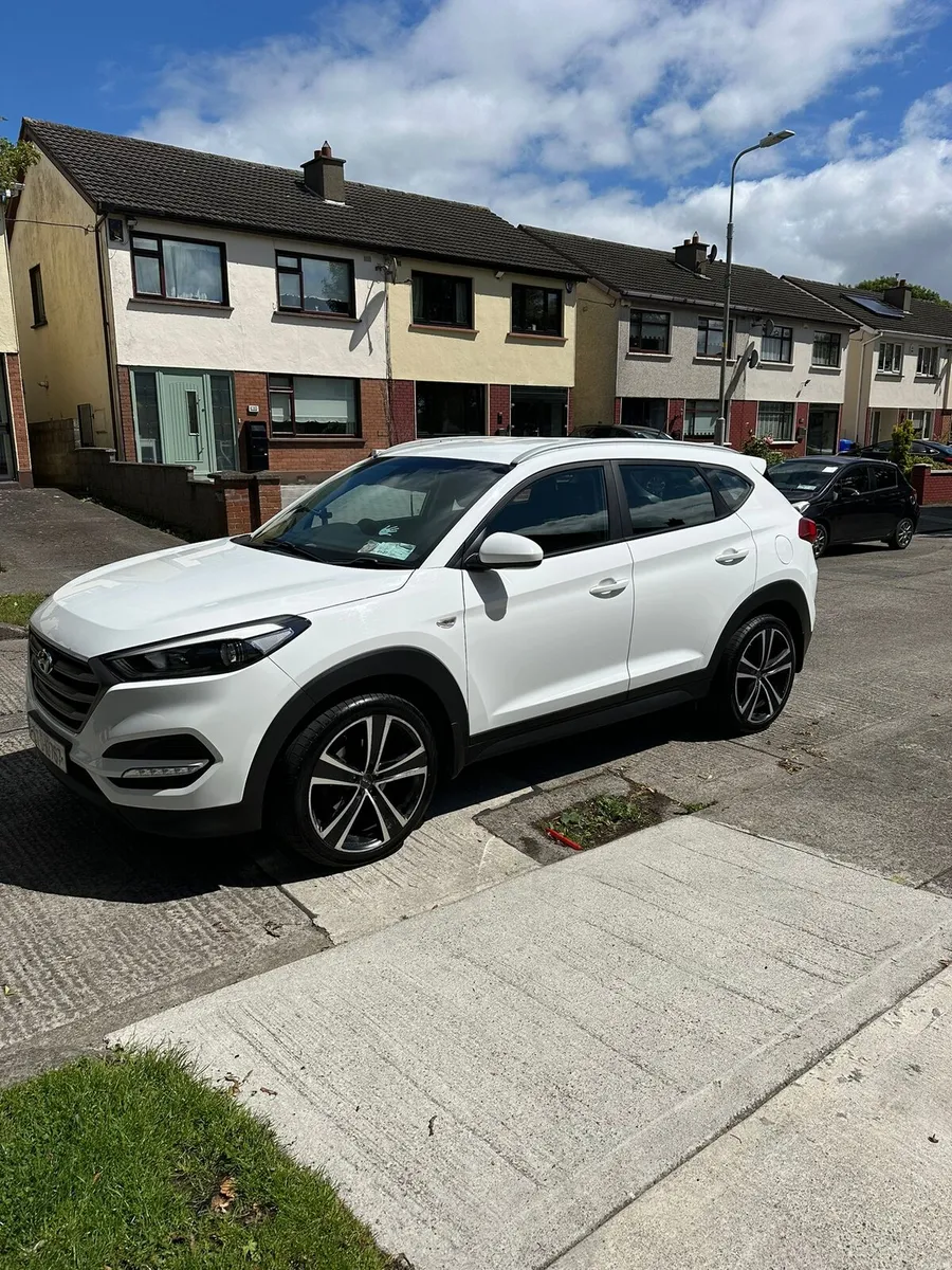 Car - Image 2