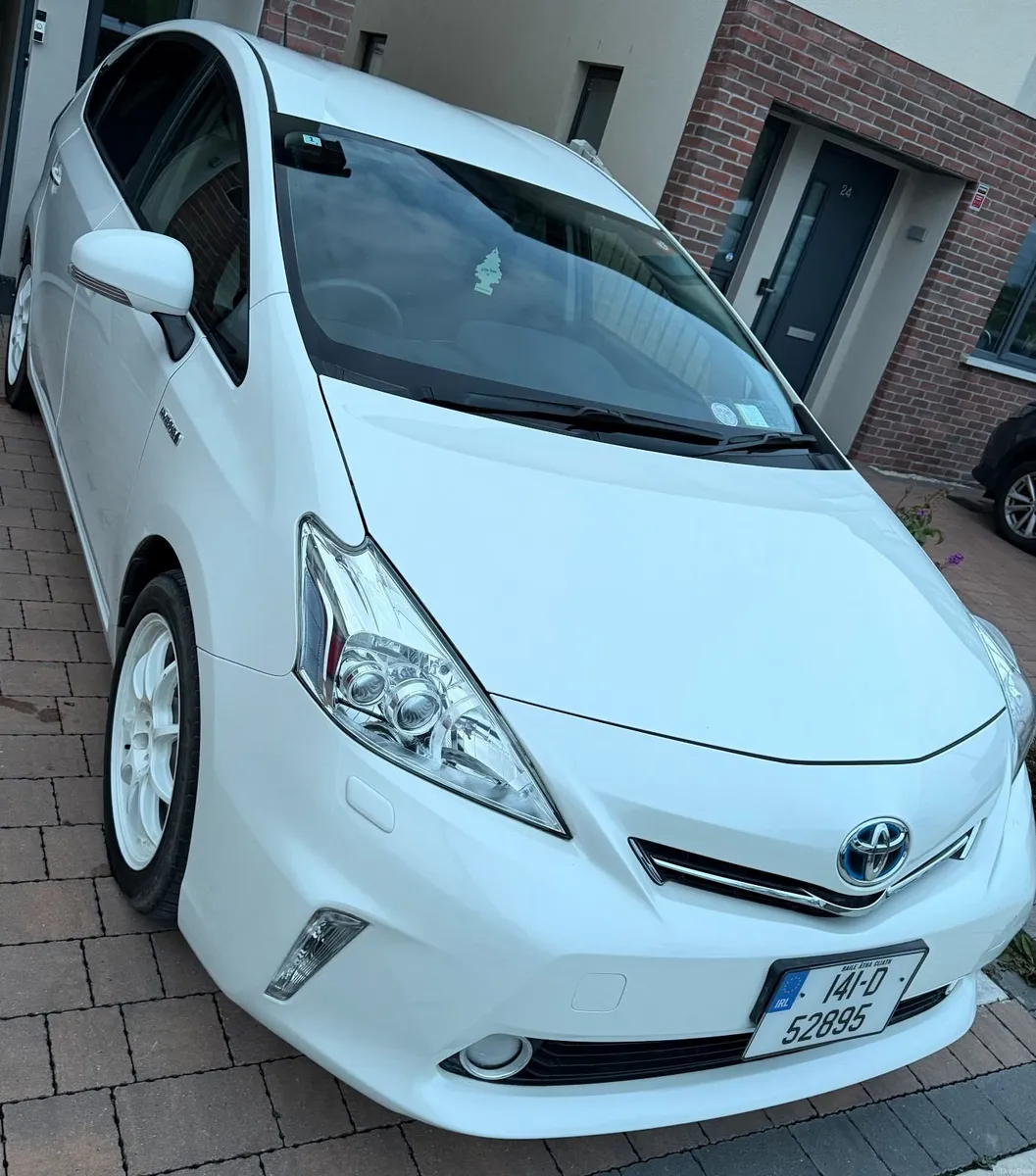 Toyota Prius Alpha 7 Seater Hybrid NCT 2027 - Image 4