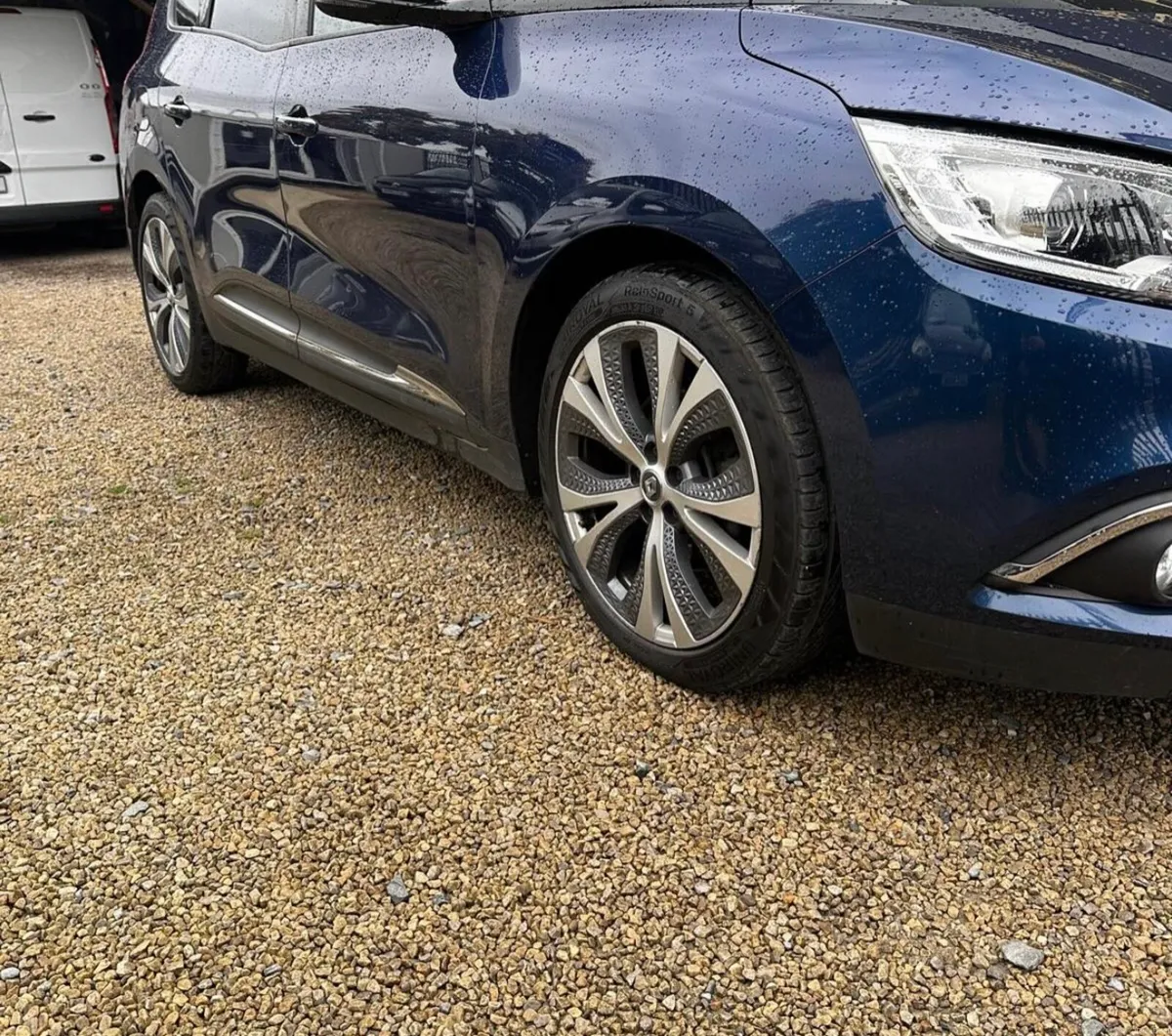 Renault Grand Scenic IV automatic - Image 3