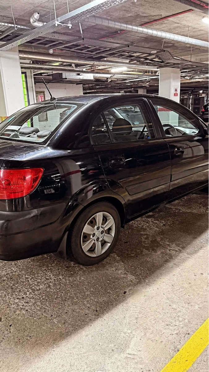 KIA RIO Automatic Low mileage - Image 3