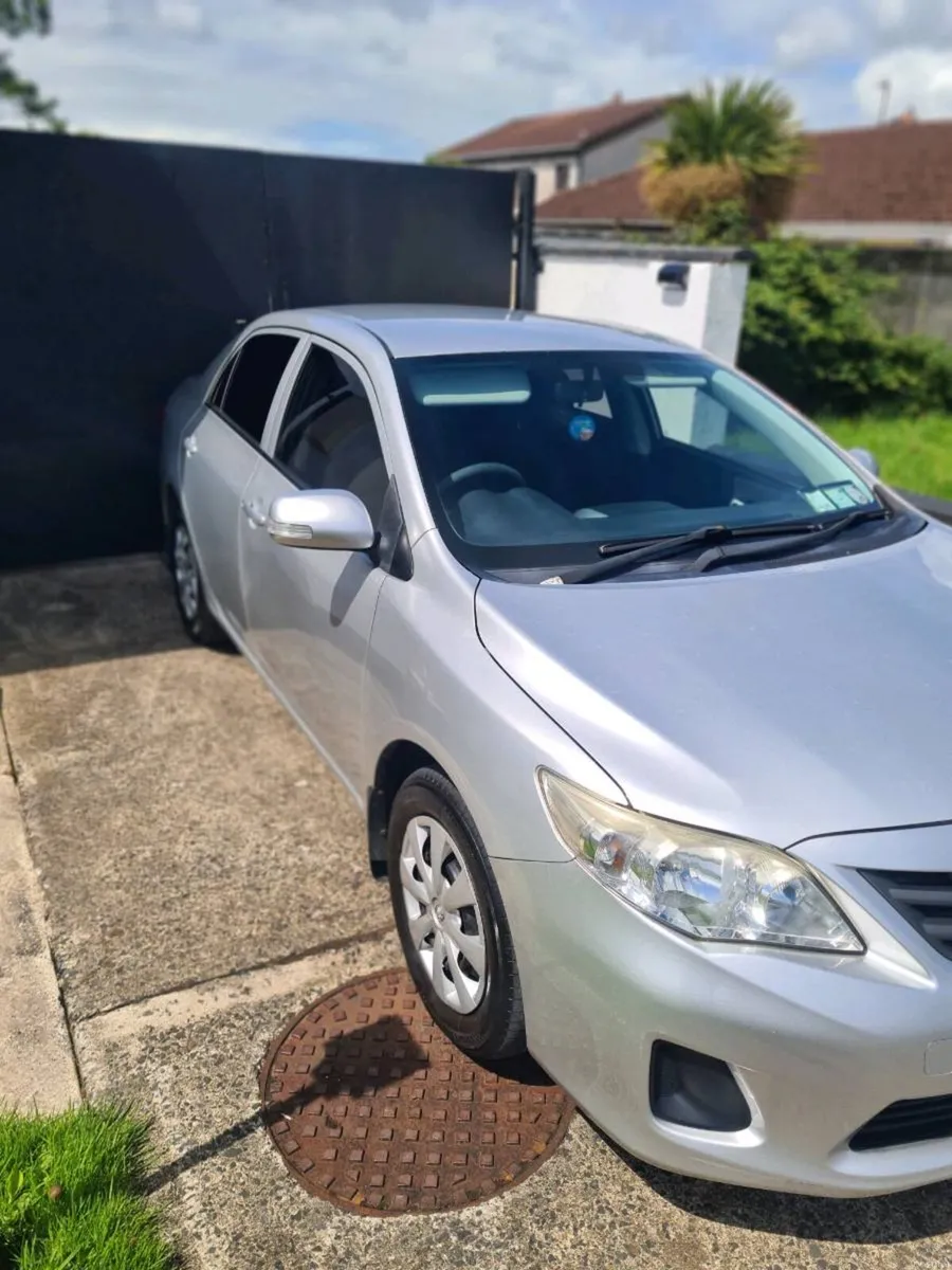 Toyota corolla - Image 4
