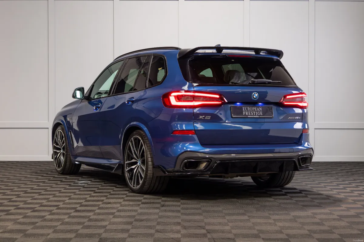 2022 BMW X5 X-Drive 45e M-Sport - Image 4