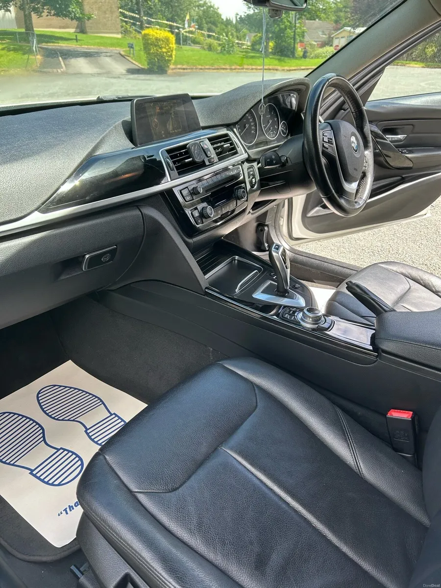 3 Series BMW - Image 6