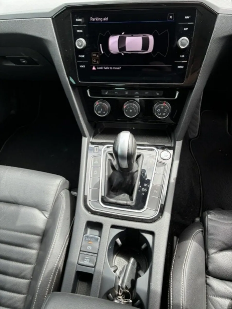 Volkswagen Passat 1.6 TDI Automatic - Image 4