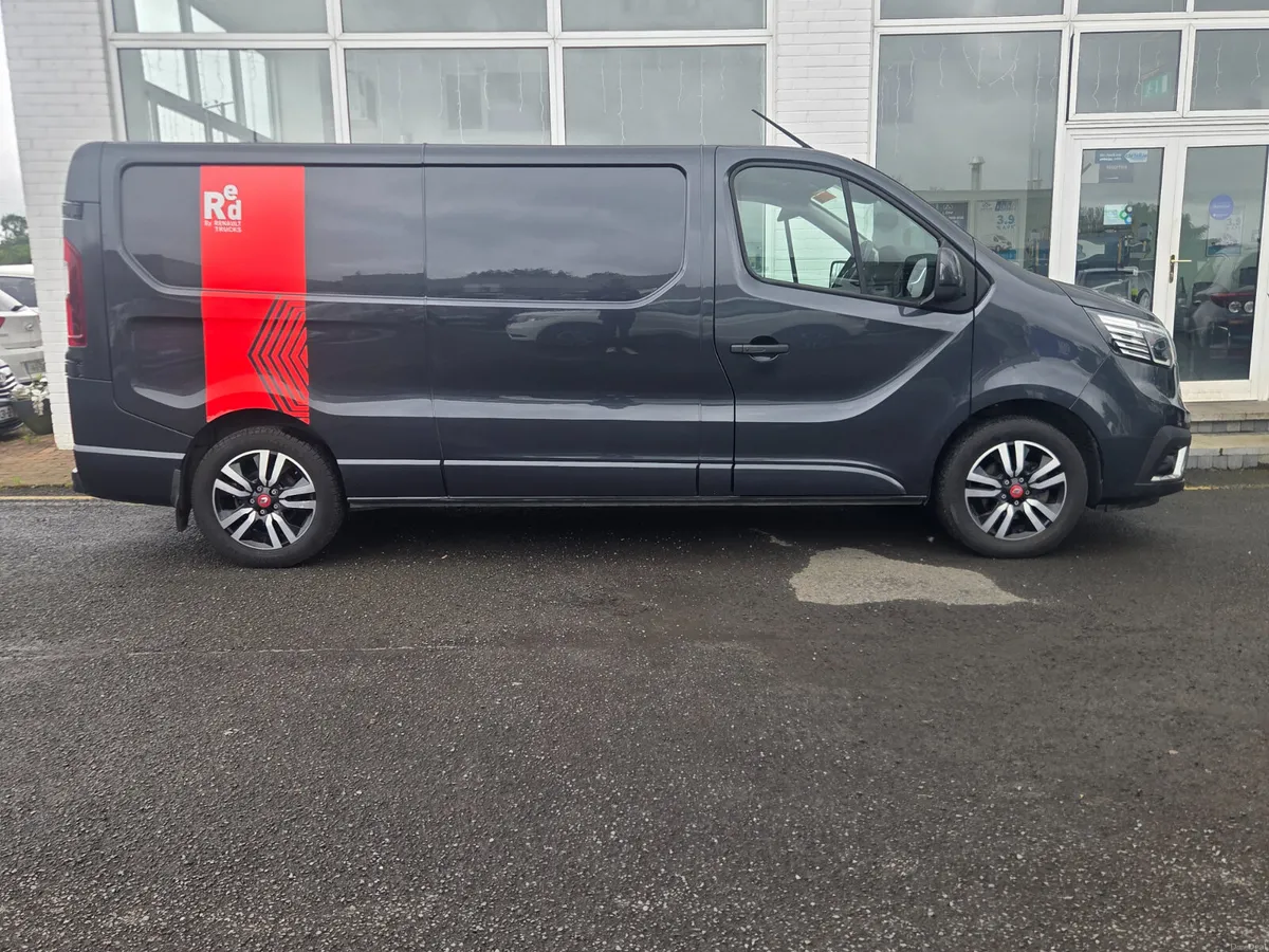 Renault Trafic 2024 - Image 2