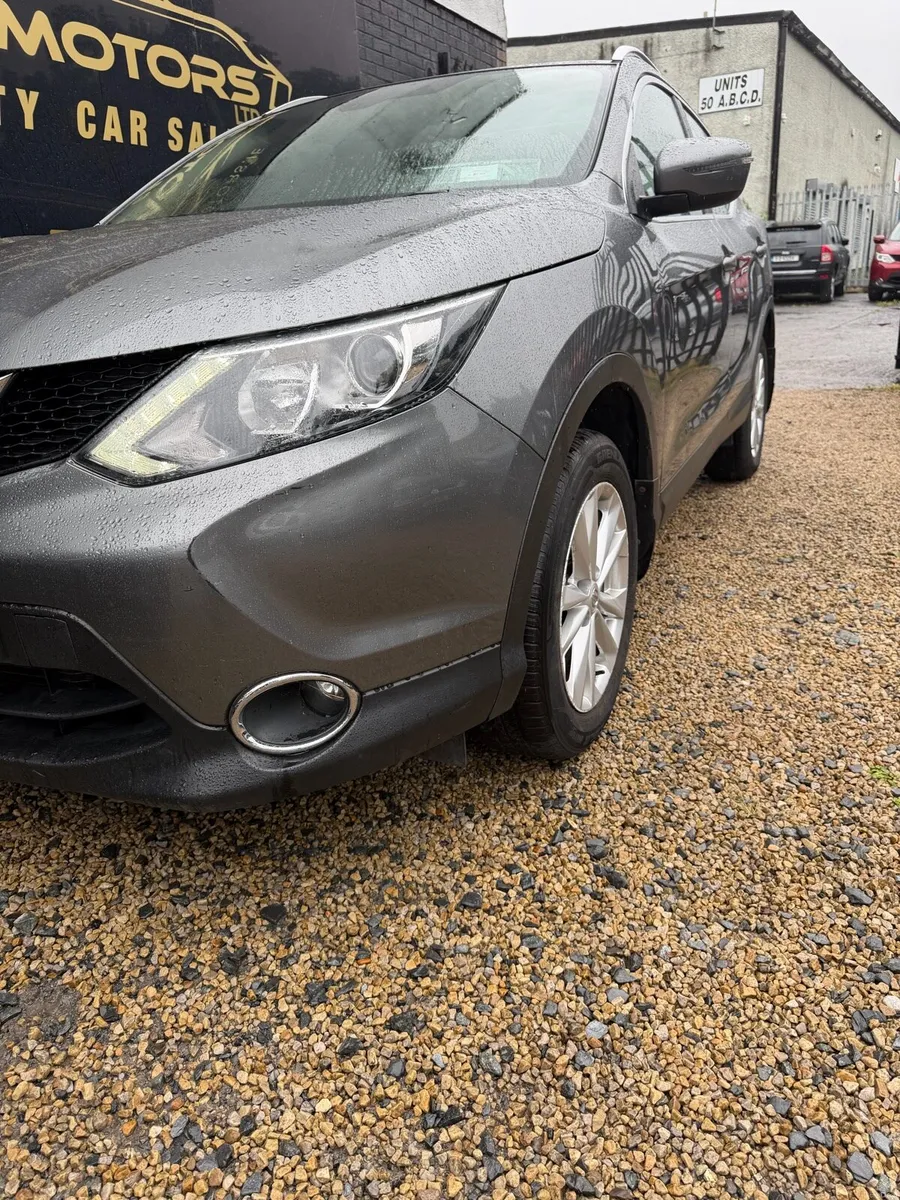 Nissan Qashqai 2017 automatic - Image 4