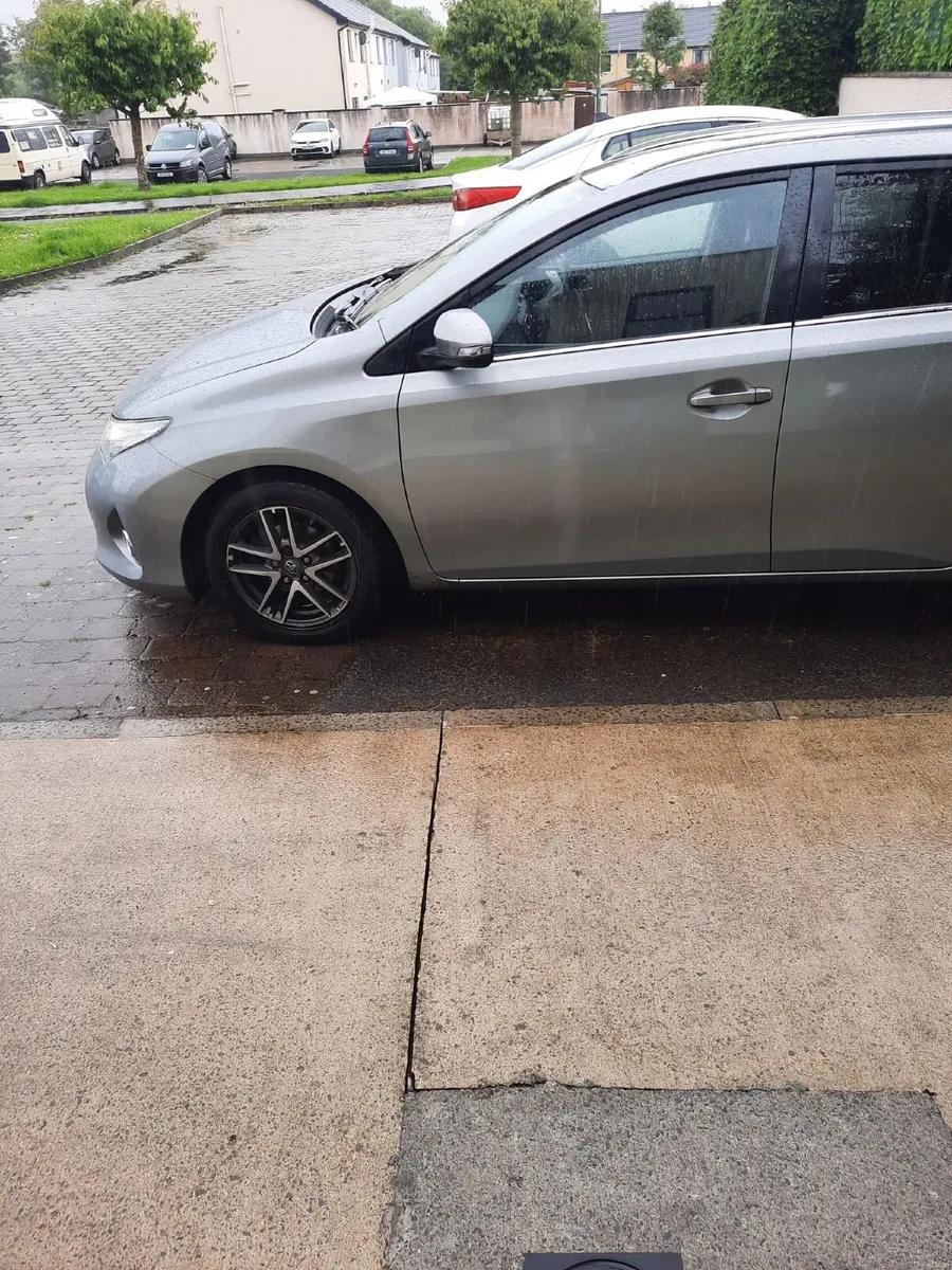 Toyota Auris 2014 - Image 4