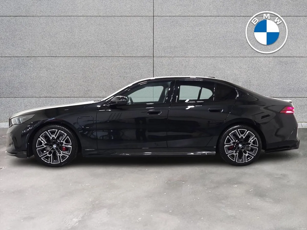 BMW 5-Series 530e M Sport Pro Saloon - Image 4