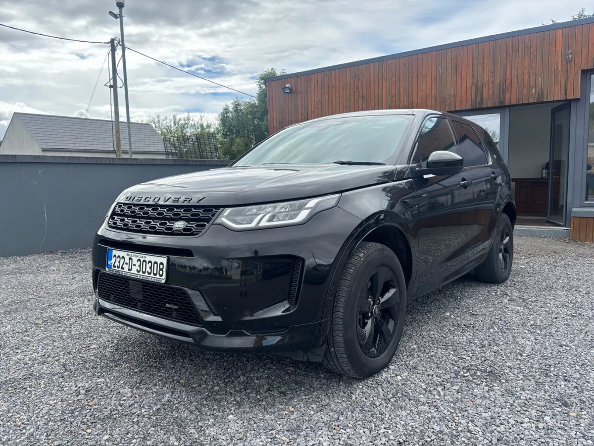 Land Rover Discovery Sport 2023 - Image 2