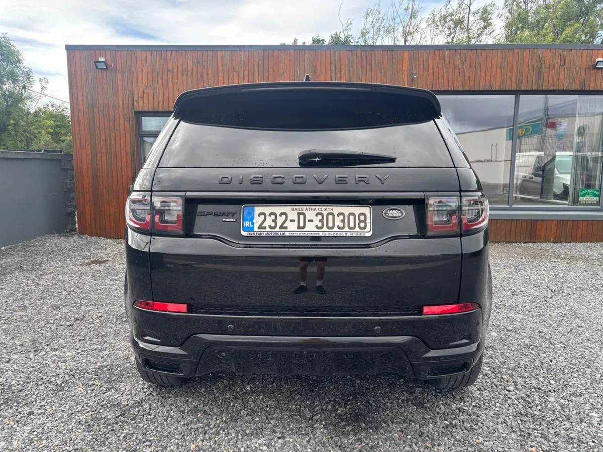 Land Rover Discovery Sport 2023 - Image 4