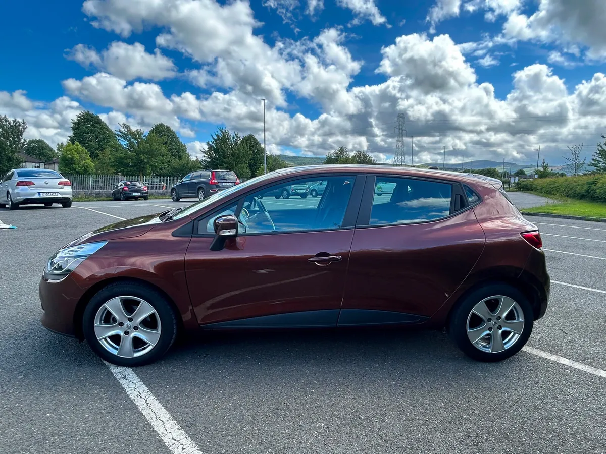 RENAULT CLIO 2015 1.2 AUTOMATIC 15,000 KMS - Image 3