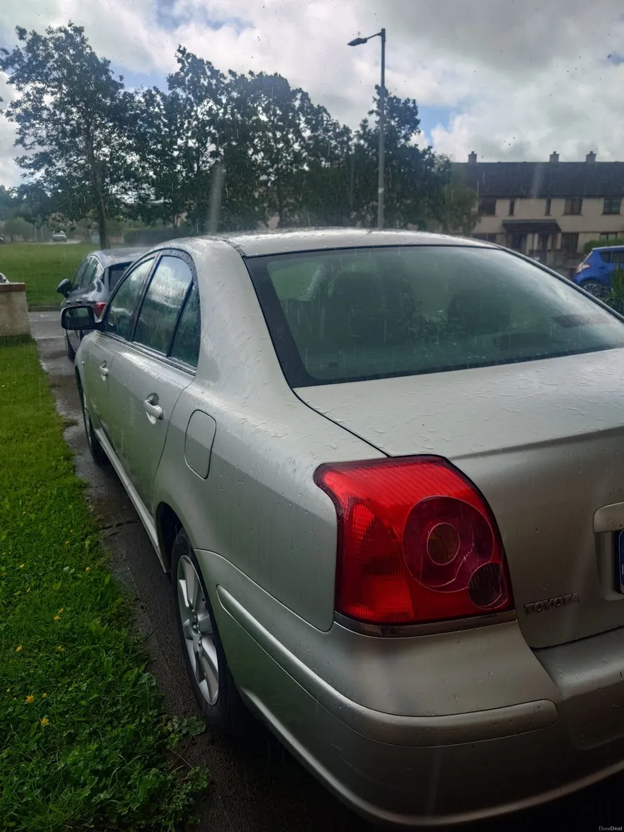 Toyota Avensis 2003 - Image 4