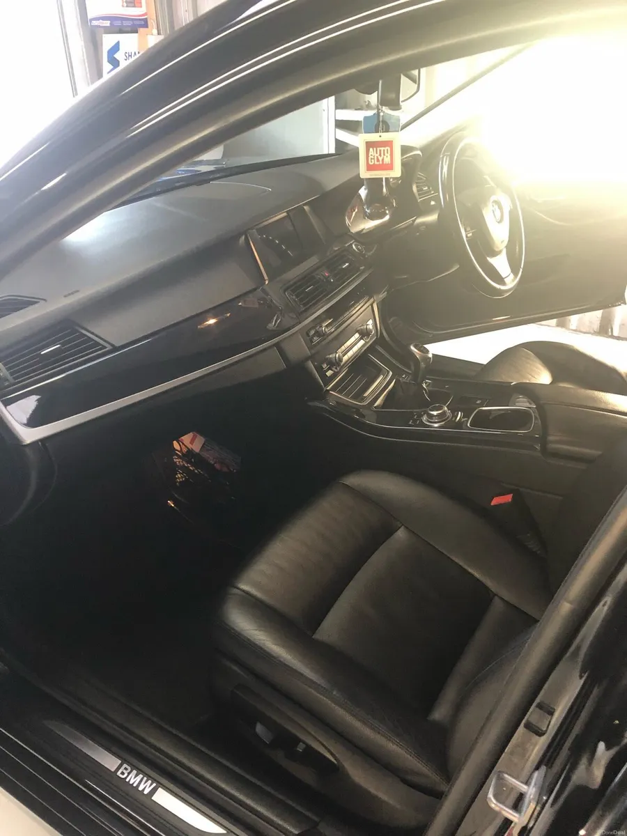 BMW series 5 - Image 2