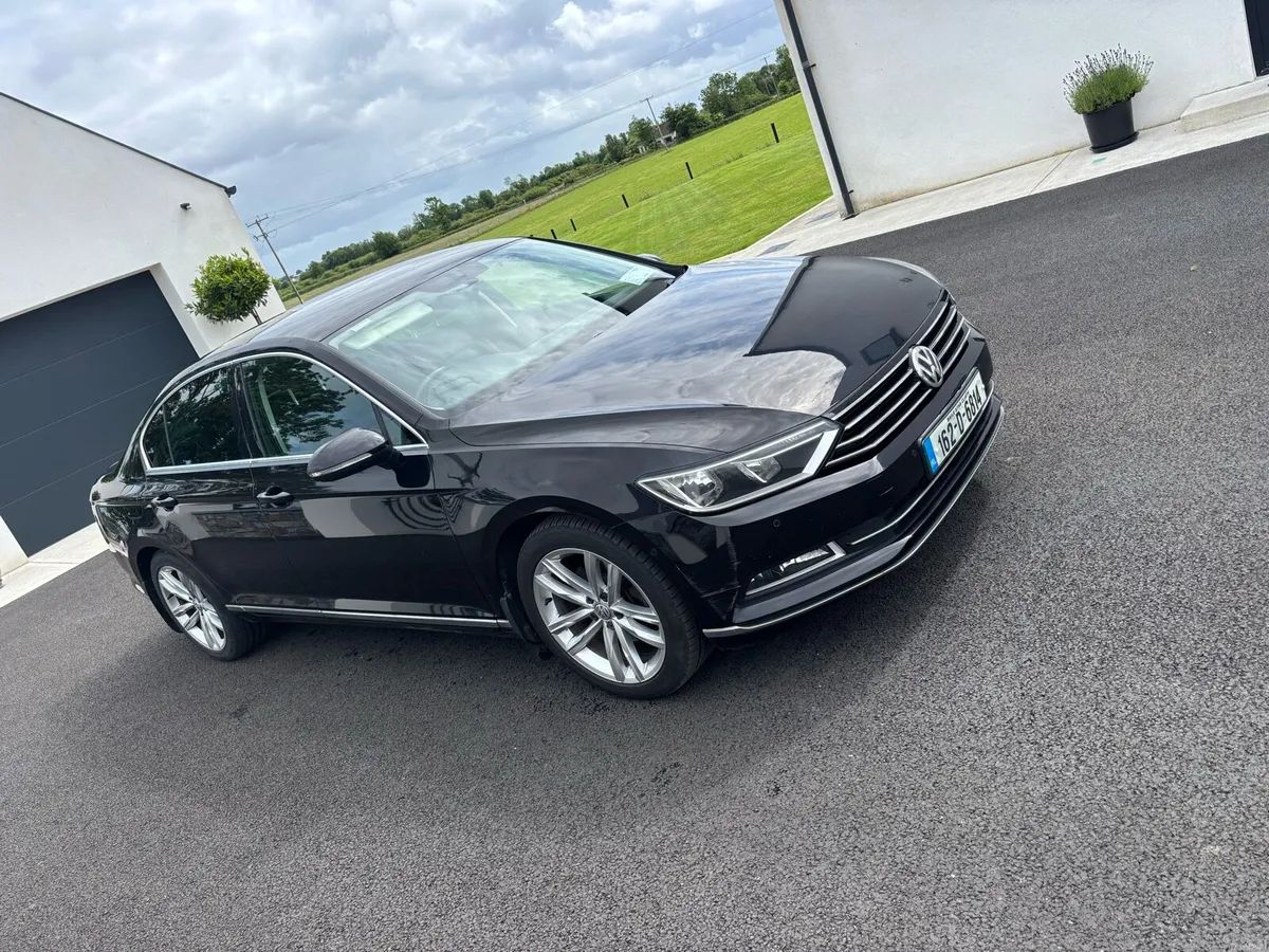 2016 Volkswagen Passat Highline 2.0 TDI 150BHP - Image 2