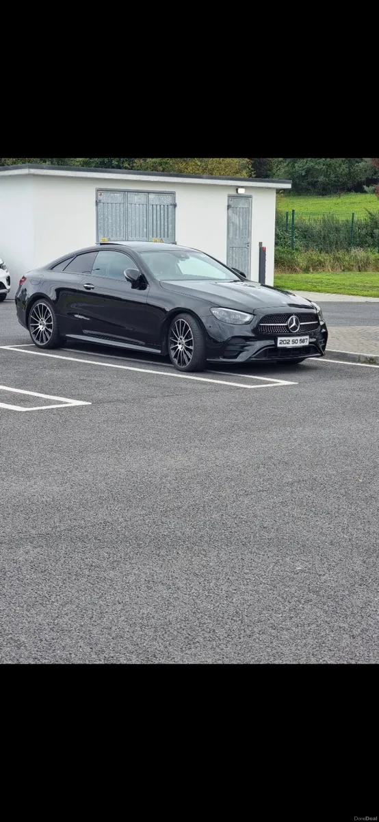 Mercedes benz 220d amg premium plus - Image 4