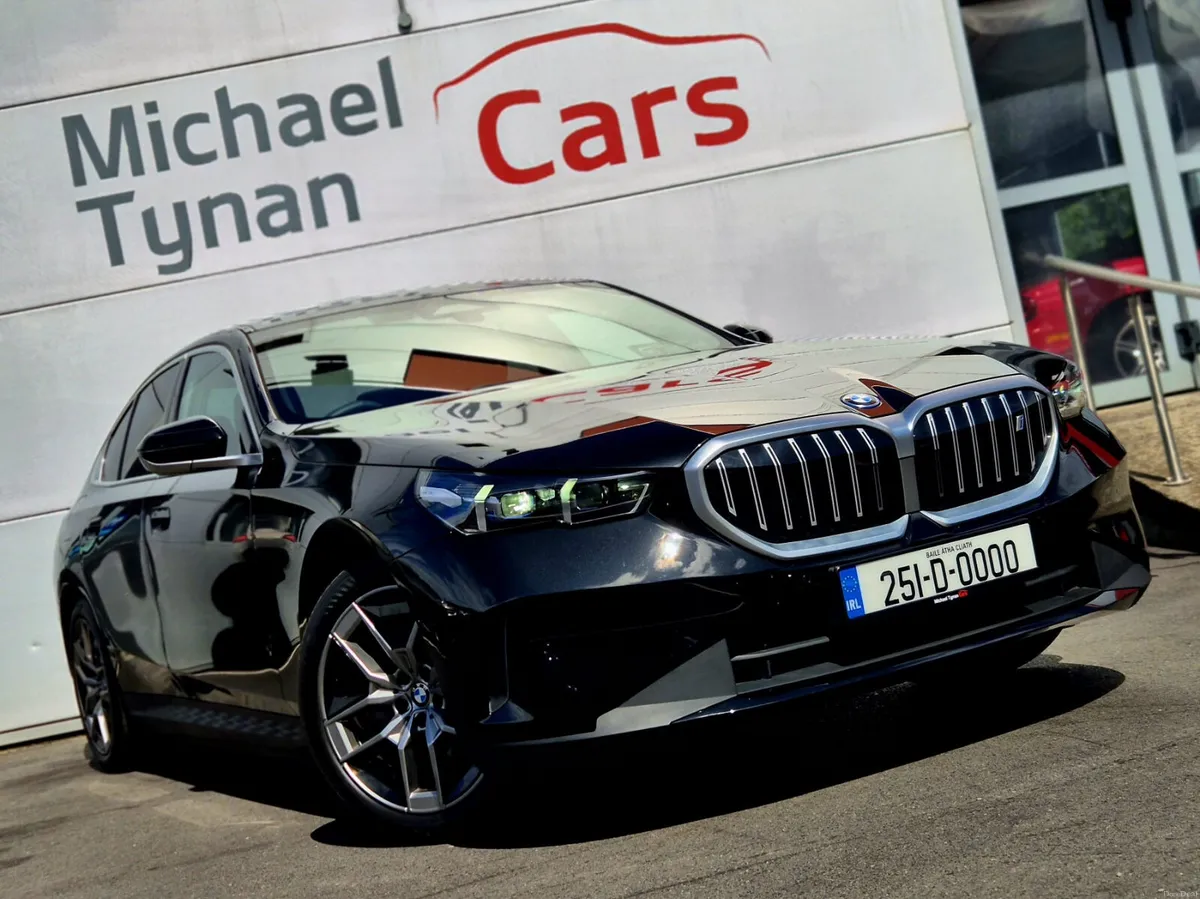 2025 BMW i5 Sports Edition 40, Sunroof, Harmon - Image 3