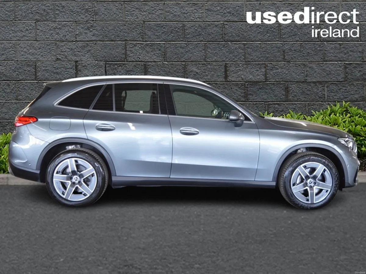 Mercedes-Benz GLC 300 de 4MATIC AMG Line - Image 3