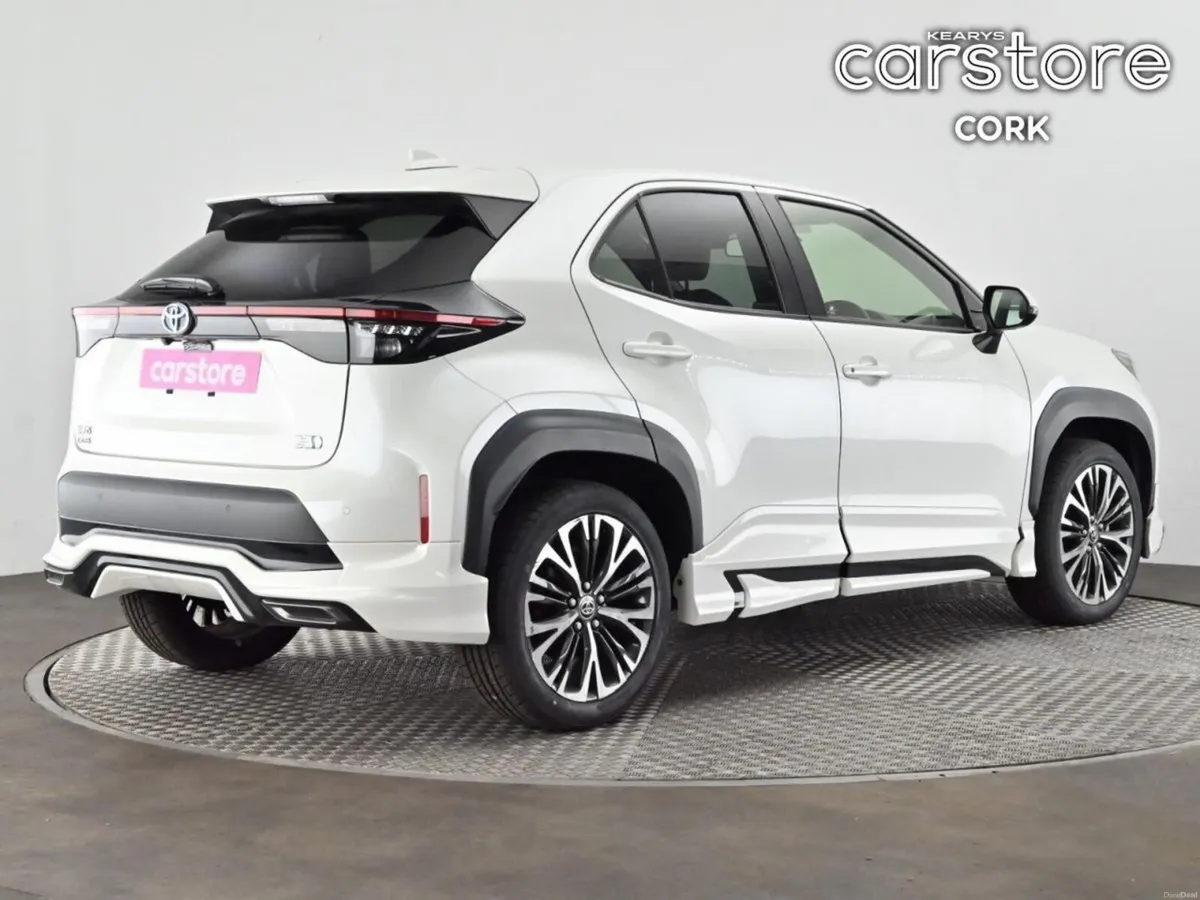 Toyota Yaris Cross 1.5 Hybrid CVT - Image 5