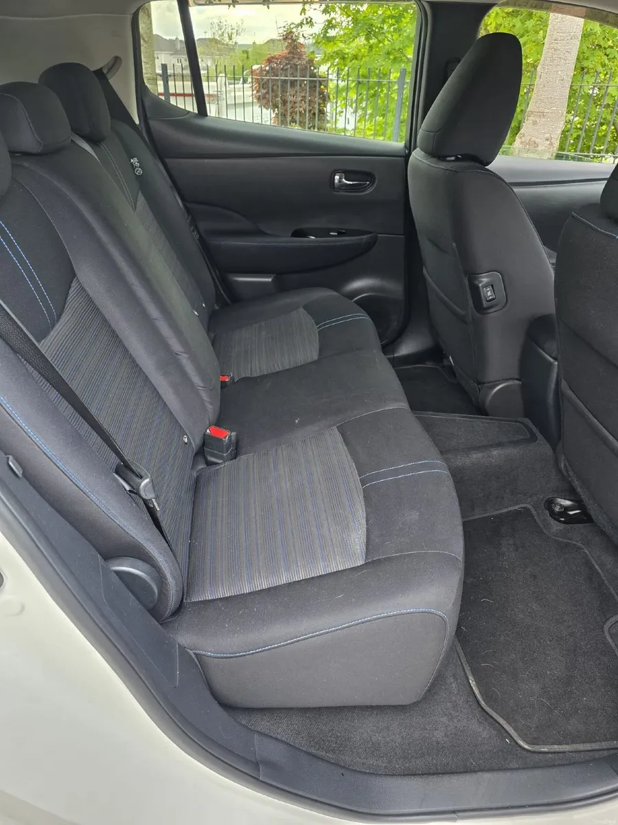 Nissan Leaf SV Premium - Cold Pack - Image 4