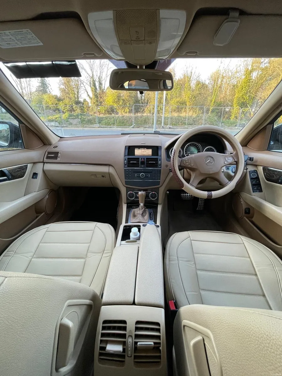 Mercedes Benz C180 - Image 4