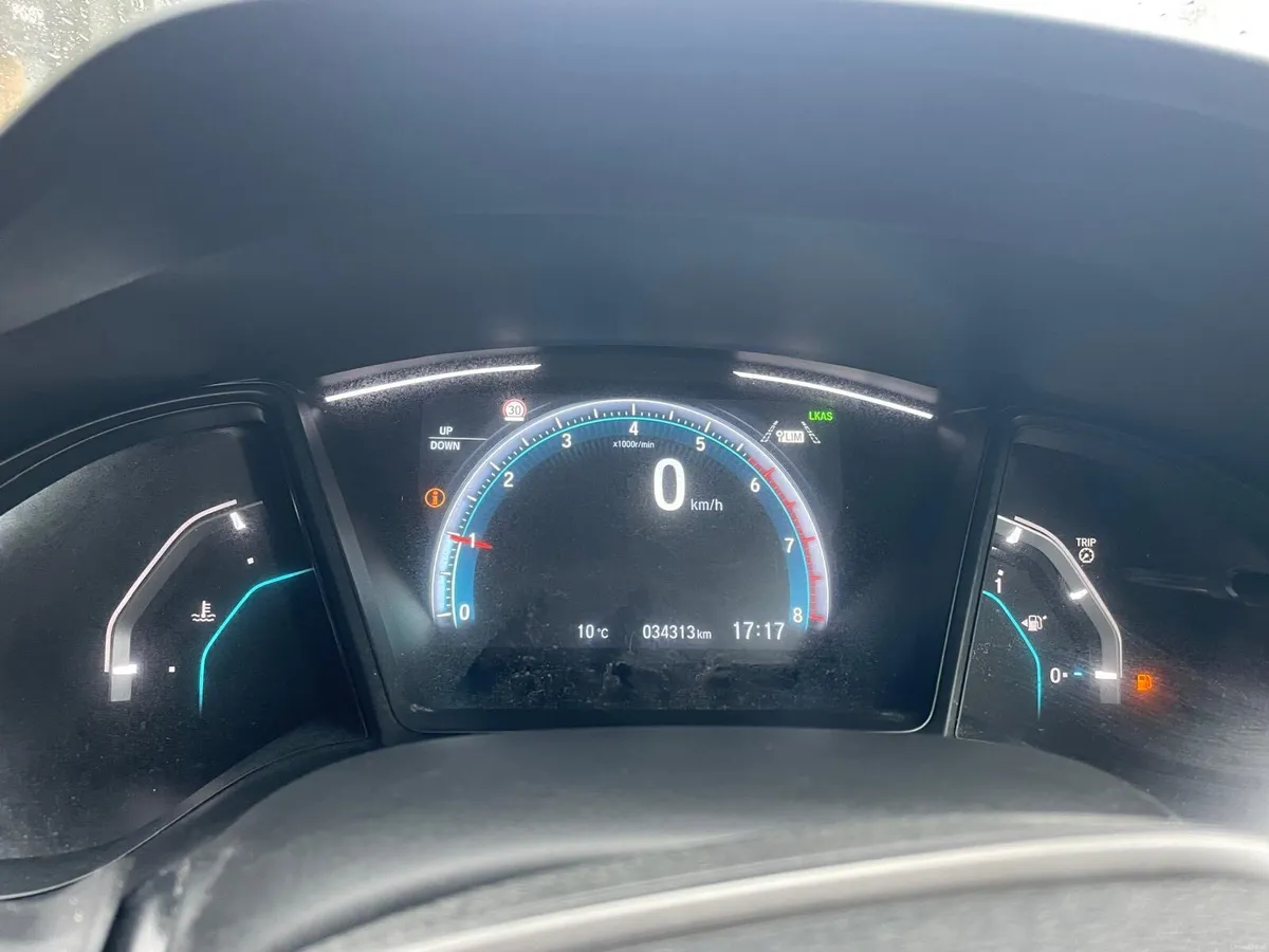 Honda Civic 1.0L Vtec turbo - Image 4
