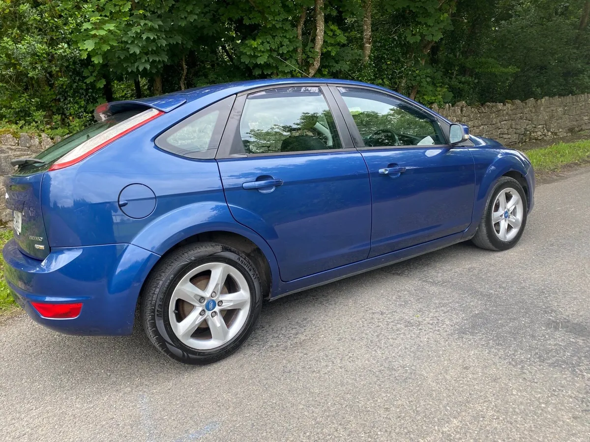 FORD FOCUS AS NEW LOW MILEAGE BEAUTIFUL 😍 CAR - Image 2
