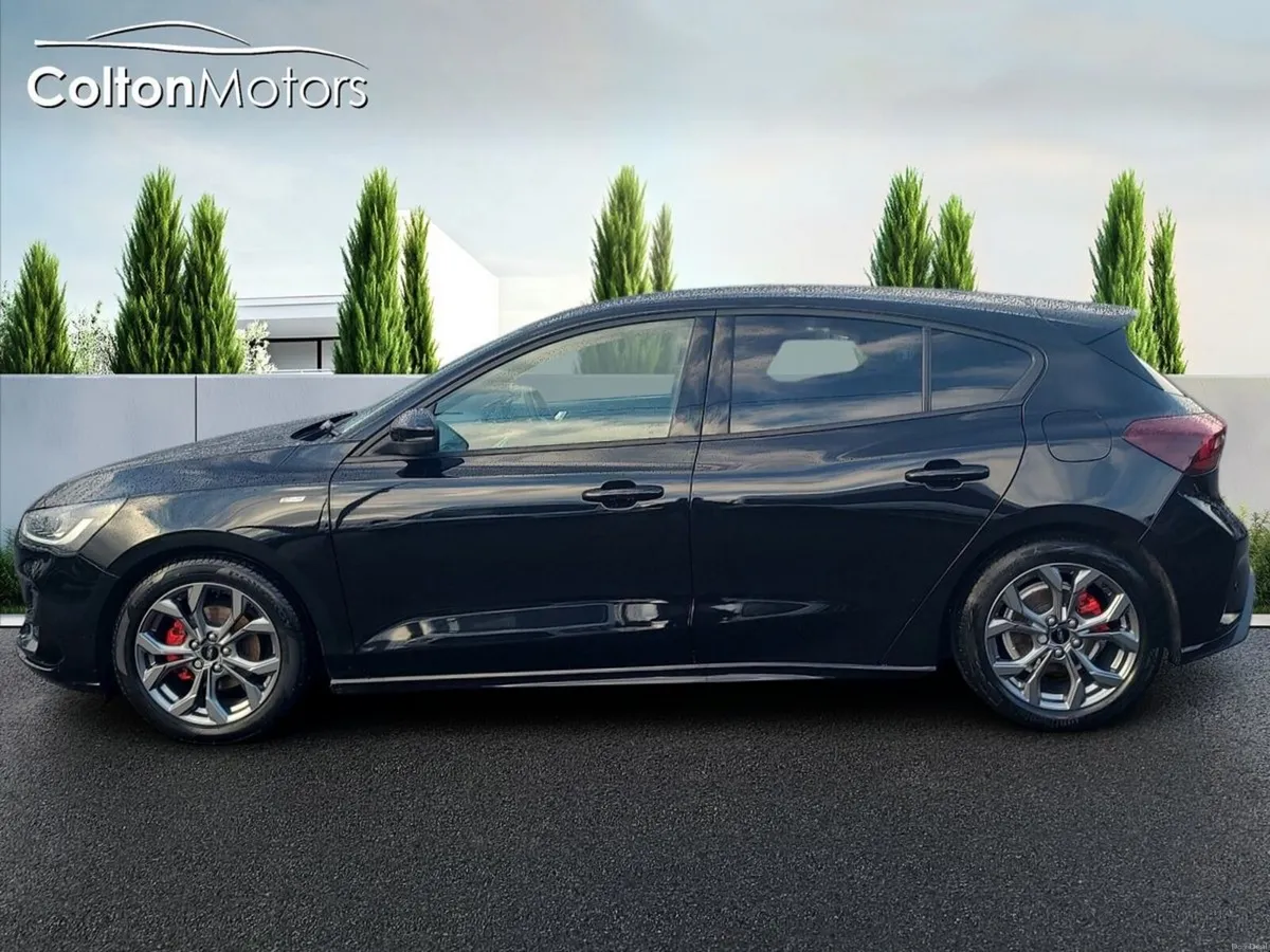 Ford Focus ST-Line Diesel Automatic - Image 6