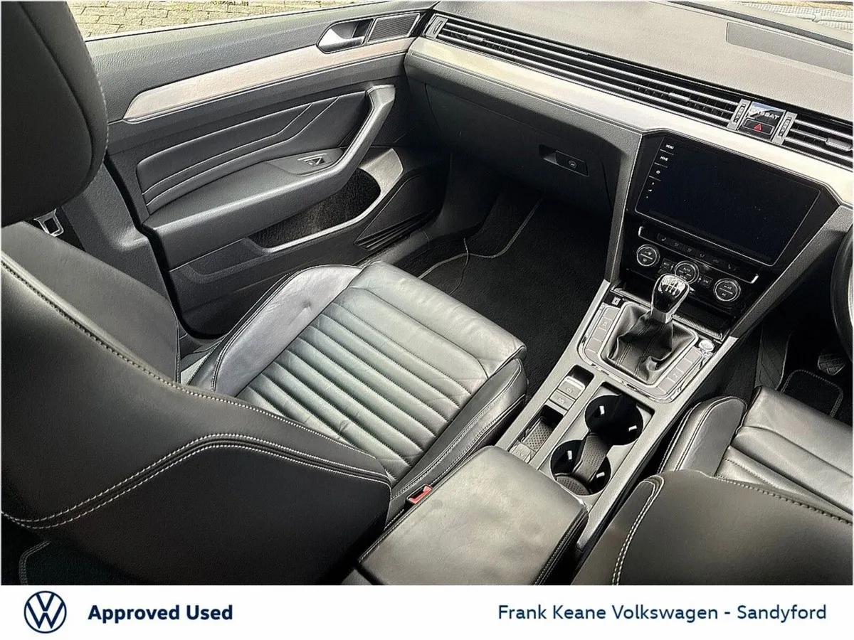 Volkswagen Passat Estate Elegance 1.5 TSI 150HP @F - Image 4