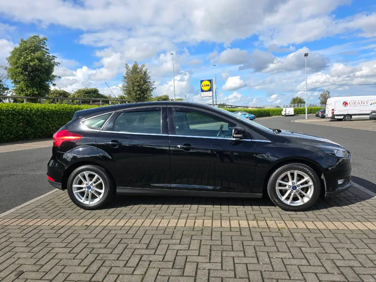 2017 Ford Focus 1.5TDCi Zetec (NCT 02/2027) - Image 4