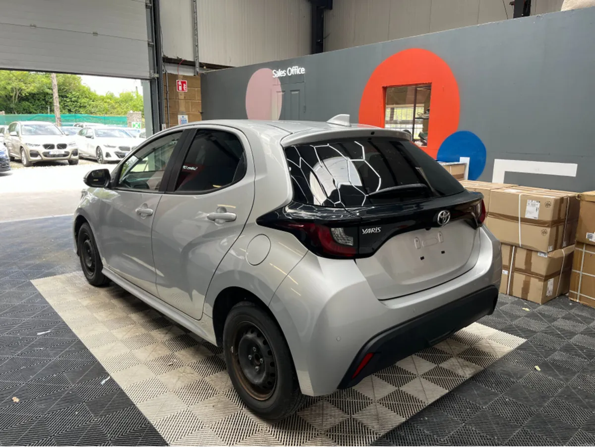 Toyota Yaris 2022 TOYOTA YARIS X 1.0 AUTOMATIC / R - Image 4