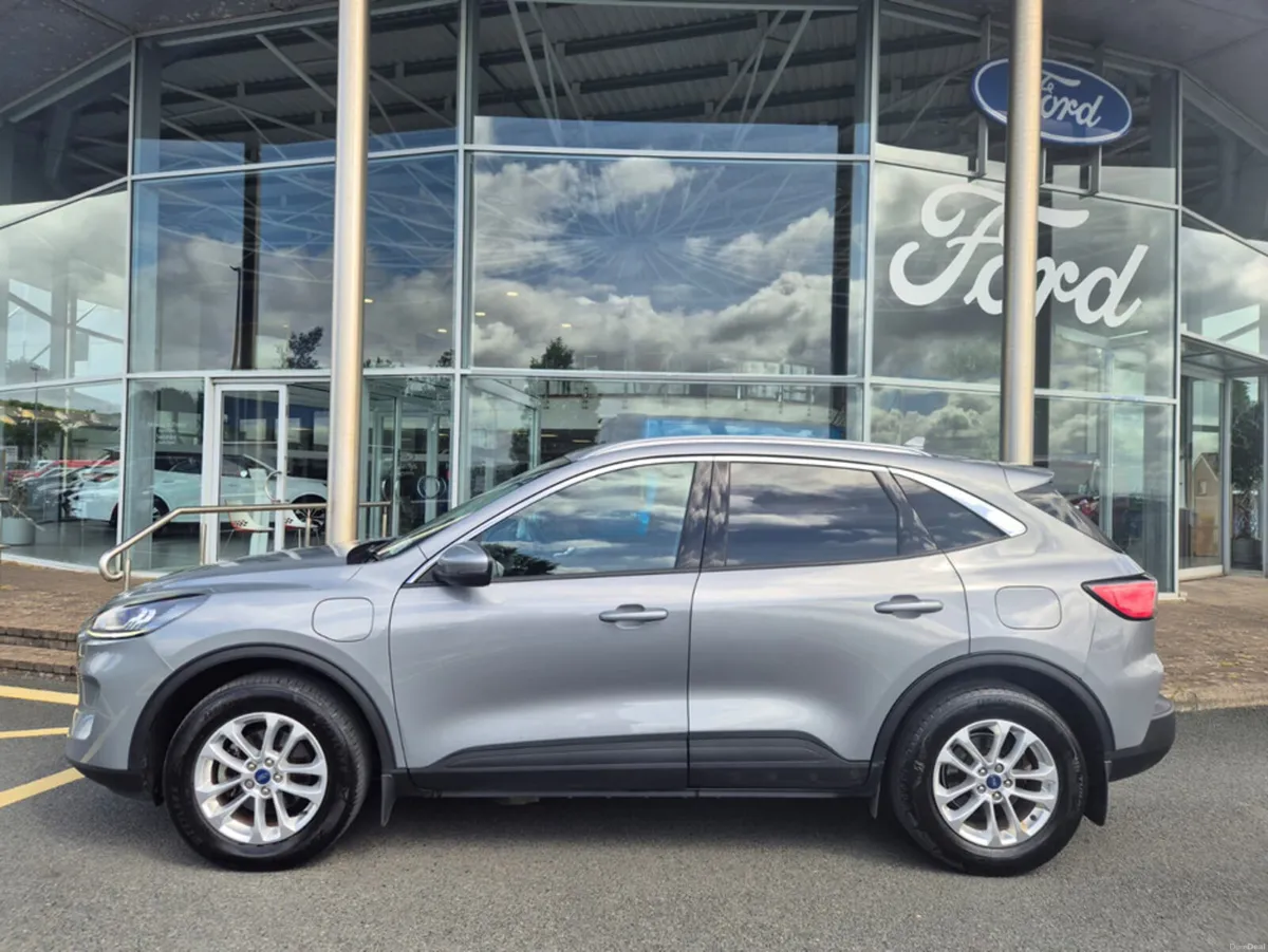 Ford Kuga TITANIUM 2.5 PHEV 225PS AUTOMATIC - Image 2