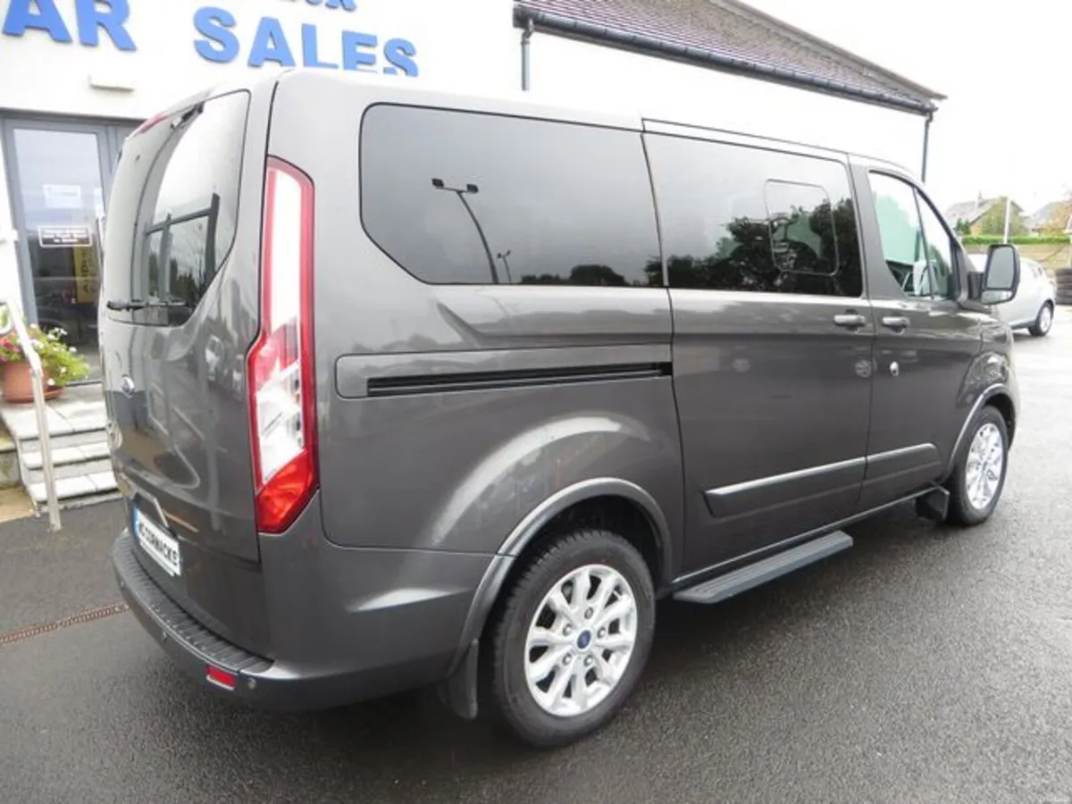 Ford Tourneo Custom 320 TITANIUM ECOBLUE - Image 3