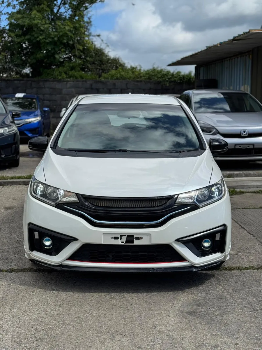 Honda Fit 1.5 hybrid Body Kit 69000kms 2014 - Image 2