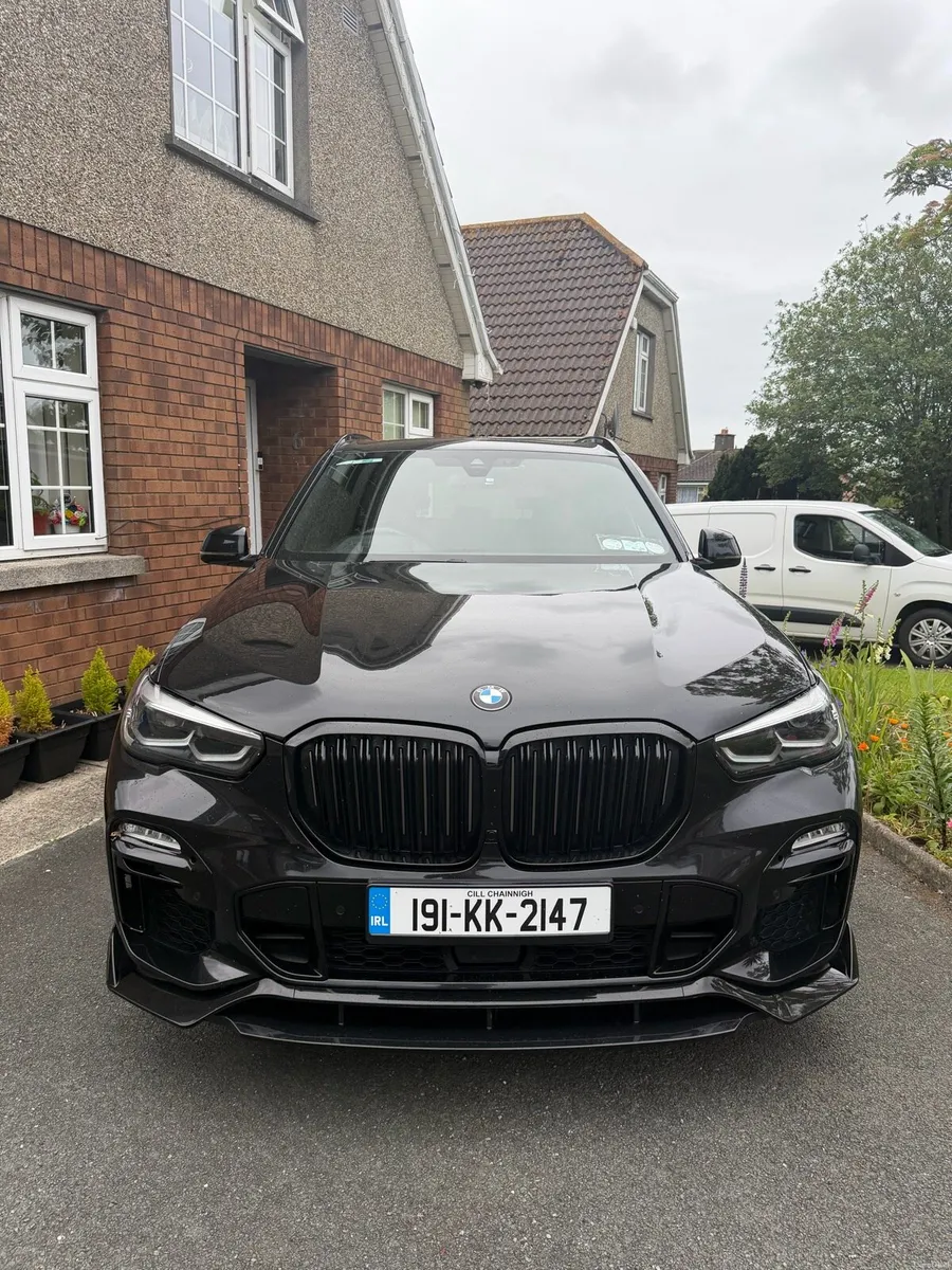 BMW X5 M50D - Image 2