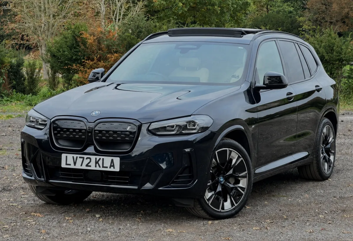 BMW iX3 2022 - Image 1