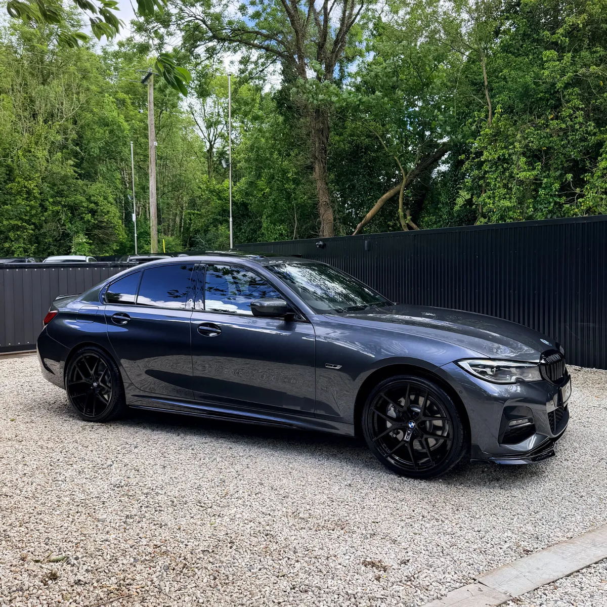 2022 (221) BMW 330E MSPORT X-DRIVE *SUNROOF* - Image 3