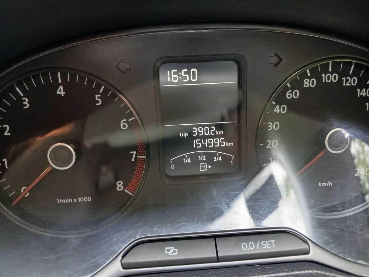 Volkswagen Polo 2012 - Image 2