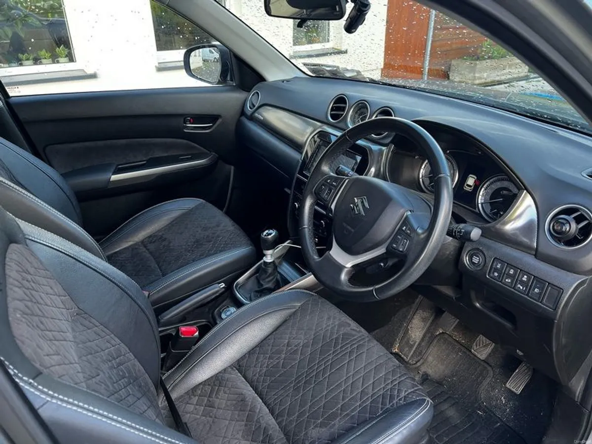 2022 Suzuki Vitara SZ5 Allgrip Mild hybrid - Image 3
