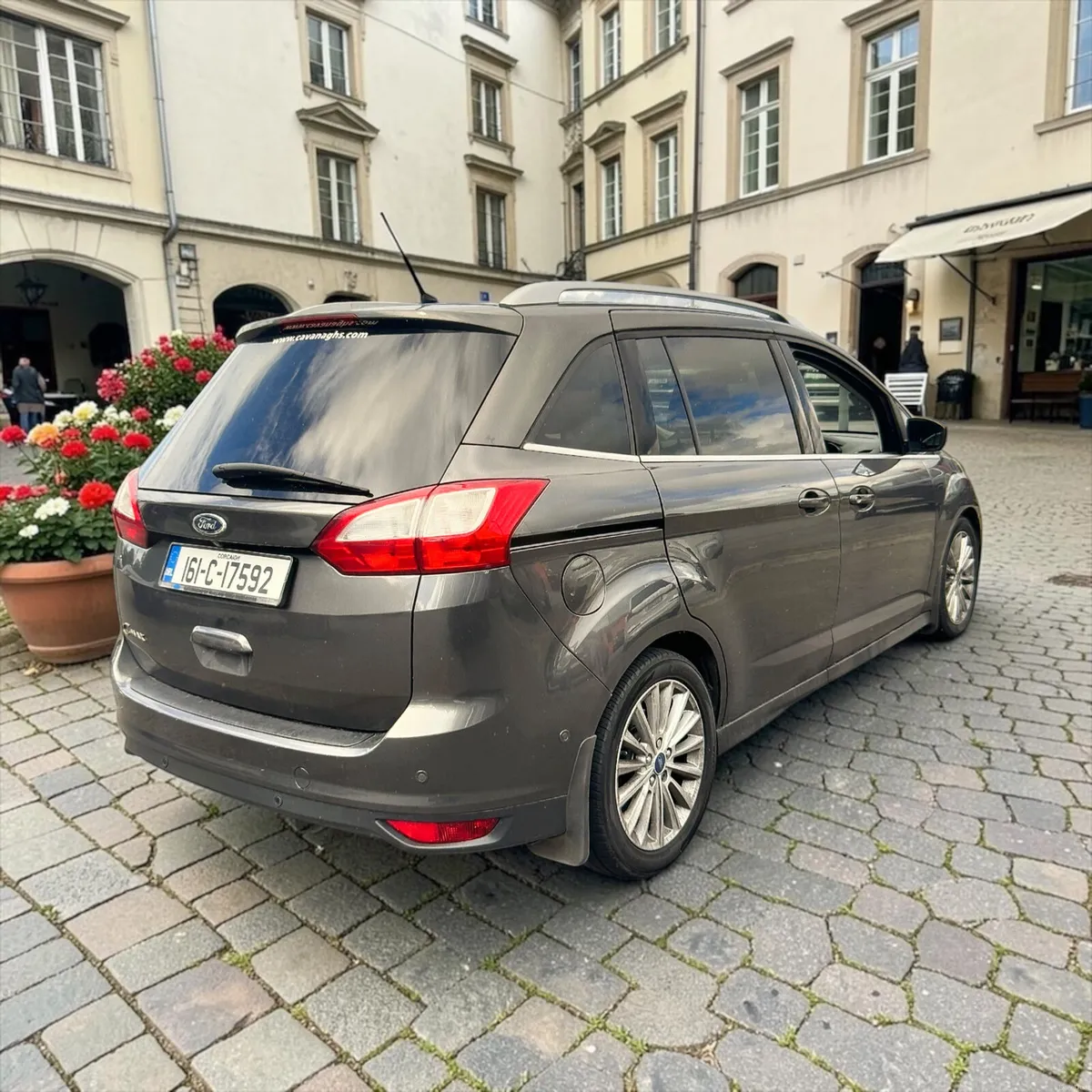 2016 Ford Grand C-Max 2.0 TDCi Titanium 7-seat - Image 3